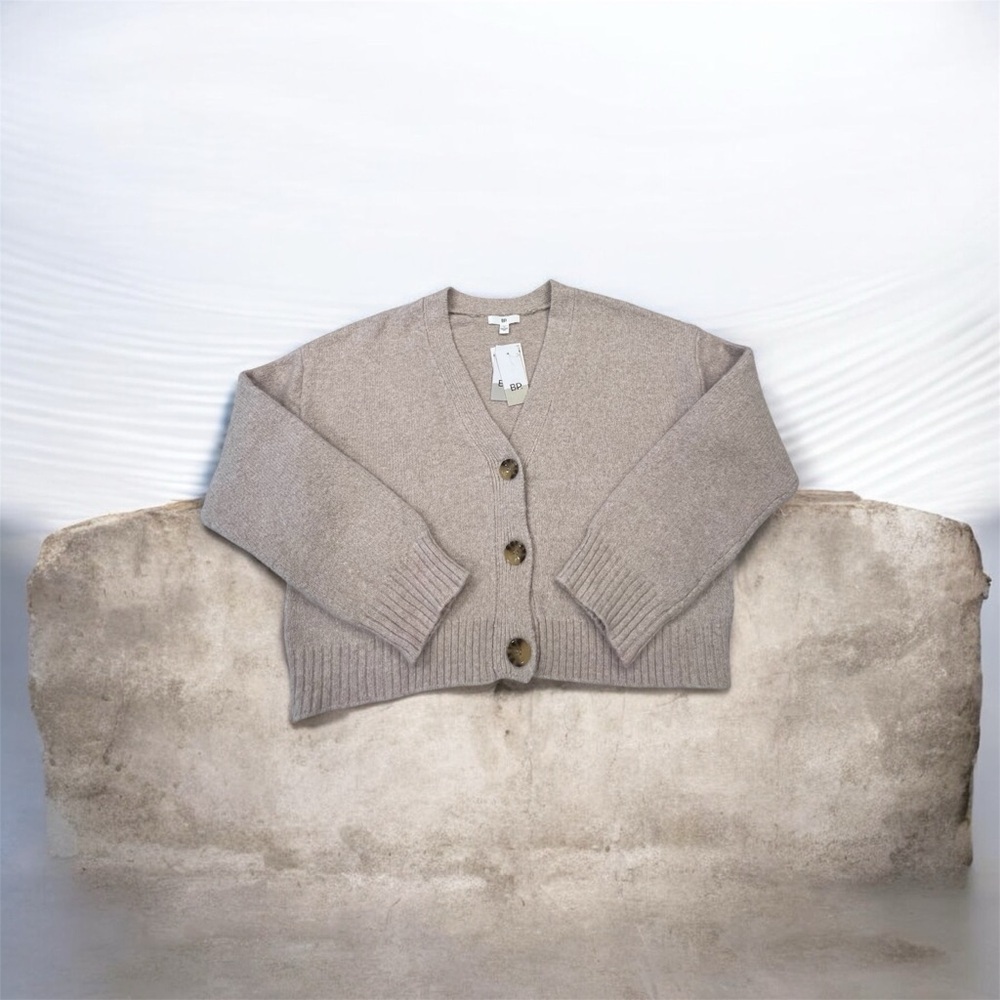 â NWT BP. Cream V-Neck Cropped Cardigan Sweater Smallâ - Picture 2 of 10